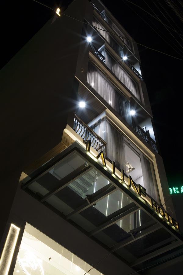 La Lune Đà Nẵng Extérieur photo