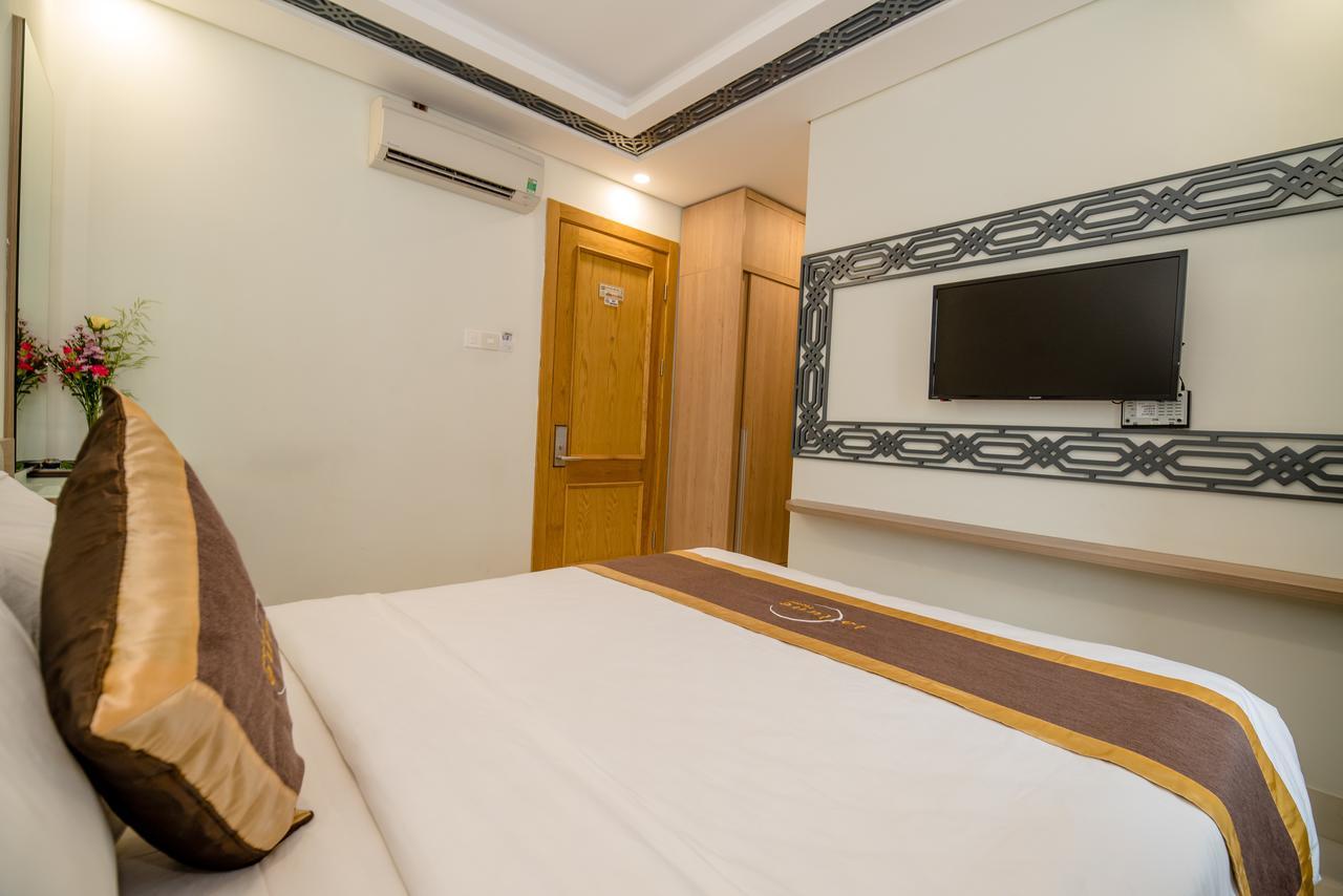 La Lune Đà Nẵng Extérieur photo